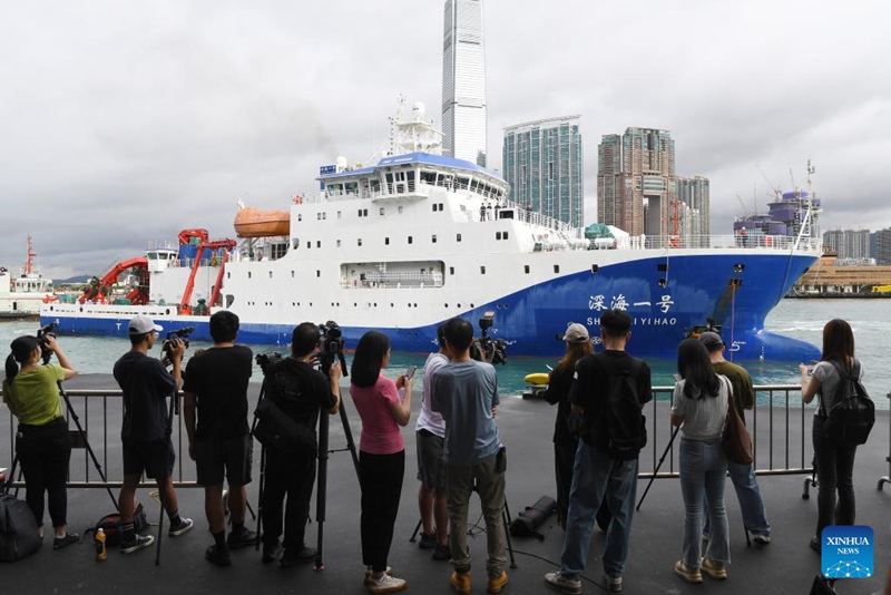 Chombo cha China cha Jiaolong cha kuzamia baharini kwa kuendeshwa na binadamu chawasili Hong Kong kwa mara ya kwanza